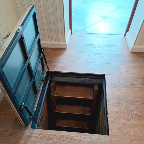 Напольные люки в погреб